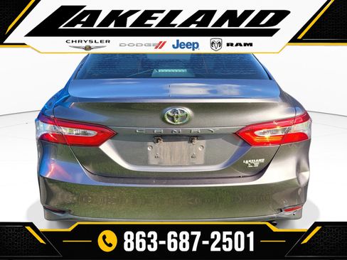 Used 2019 Toyota Camry LE FWD image 5