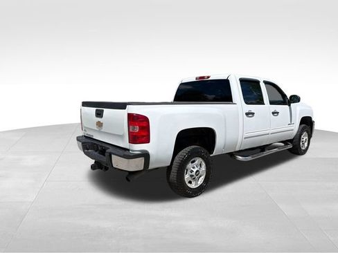 Used 2014 Chevrolet Silverado 2500 LT AWD/4WD image 3