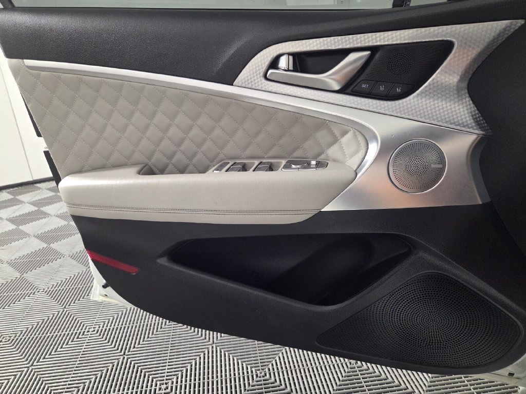 Used 2023 Genesis G70 3.3T w/ Sport Prestige Package RWD image 41