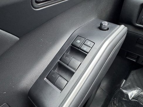 Certified 2022 Toyota Highlander XLE image 37