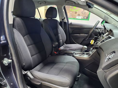 Used 2016 Chevrolet Cruze LT image 24
