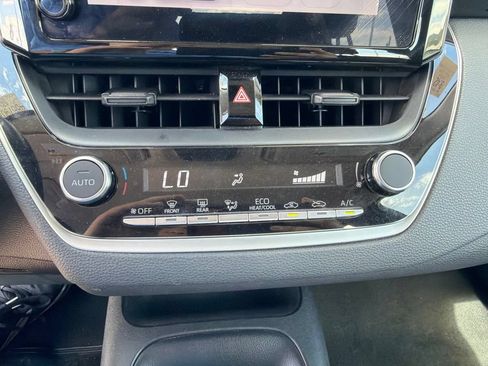 Used 2024 Toyota Corolla LE FWD image 23
