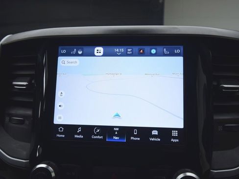 Used 2022 RAM 2500 Big Horn w/ Level C Equiment Group image 14