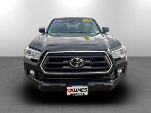 Used 2022 Toyota Tacoma SR5 image 3