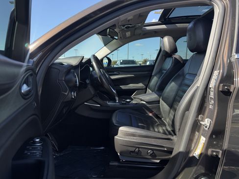 Used 2019 Alfa Romeo Stelvio Ti Lusso w/ Quick Order Package 22X Lusso image 30