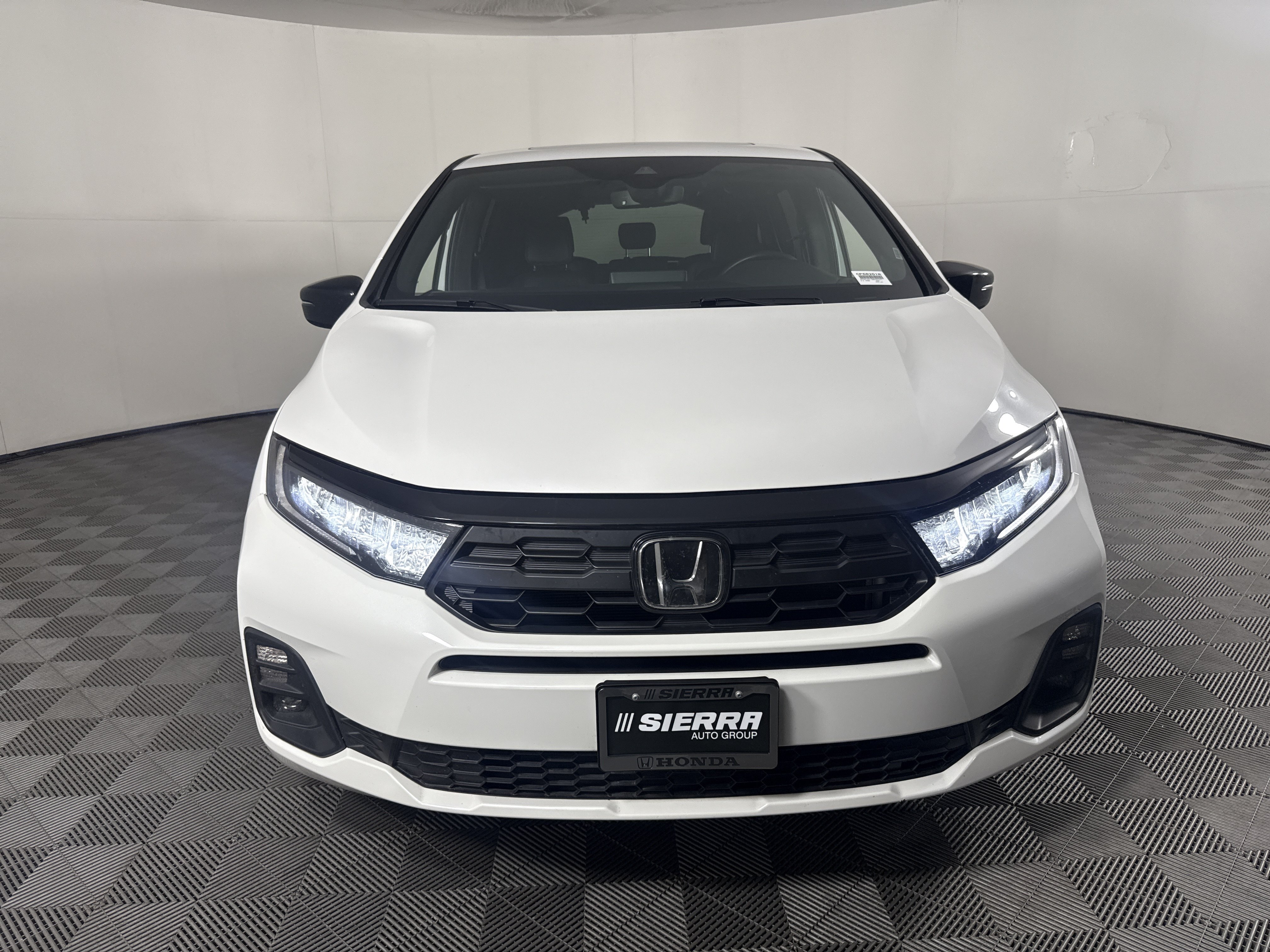 Used 2025 Honda Odyssey Sport-L image 3