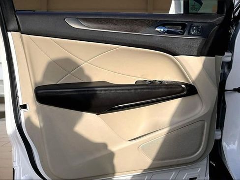 Used 2019 Lincoln MKC Reserve w/ MKC Technology Package image 23