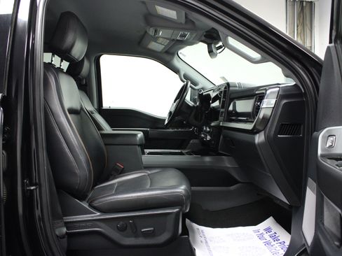 Used 2025 Ford F250 Lariat w/ Black Appearance Package AWD/4WD image 16