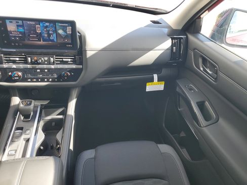 New 2026 Nissan Pathfinder SV image 19