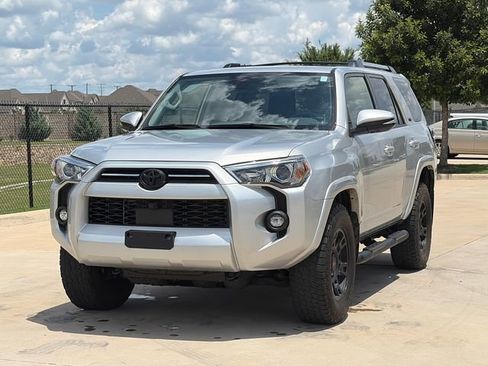 Used 2023 Toyota 4Runner SR5 Premium w/ Moonroof Package RWD image 3