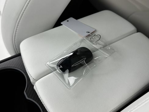 Used 2020 Tesla Model S Performance image 15