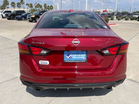 Used 2024 Nissan Altima 2.5 SR w/ SR Premium Package image 4