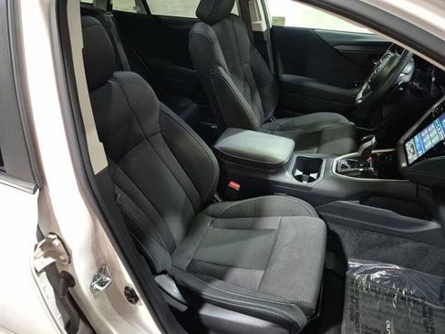 Used 2025 Subaru Outback Premium AWD/4WD image 29