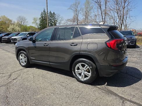 Used 2019 GMC Terrain SLE AWD/4WD image 4