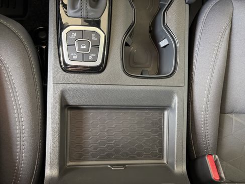 Used 2026 Nissan Frontier SV w/ All-Weather Content Package image 28