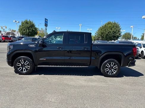 Used 2022 GMC Sierra 1500 AT4 w/ AT4 Premium Package AWD/4WD image 2
