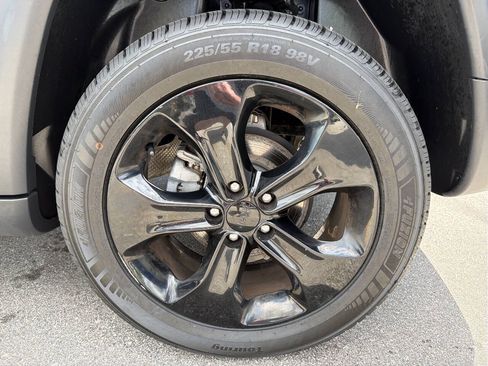Used 2019 Jeep Compass Latitude AWD/4WD image 15