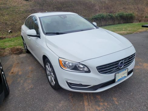 Used 2016 Volvo S60 T5 Premier w/ Protection Package image 3