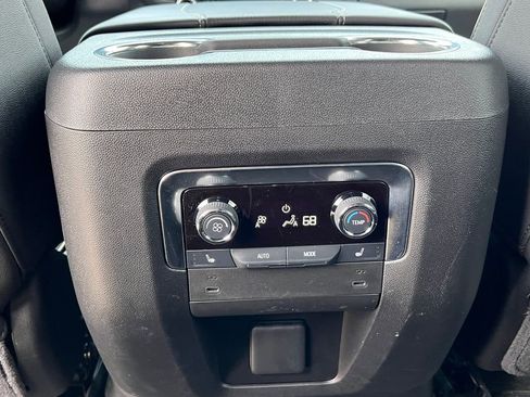 Certified 2025 Chevrolet Suburban Premier AWD/4WD image 41