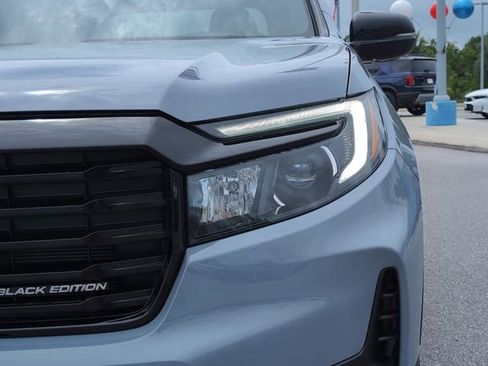 Used 2025 Honda Passport Black Edition image 12