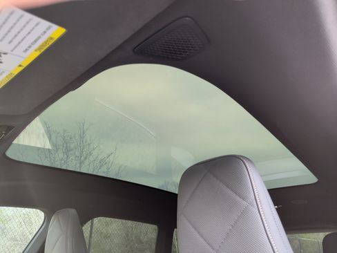 Certified 2023 BMW iX M60 w/ Executive Package image 29