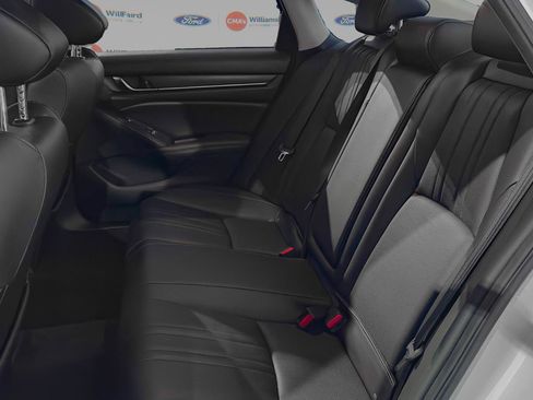 Used 2022 Honda Accord Touring image 6