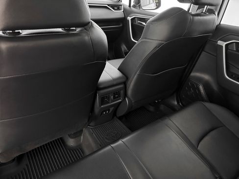 Used 2020 Toyota RAV4 Limited image 26