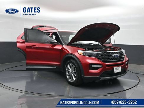 Used 2023 Ford Explorer XLT w/ Equipment Group 202A AWD/4WD image 59