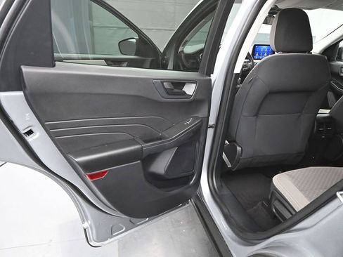 Used 2022 Ford Escape SE w/ SE Sport Appearance Package image 11