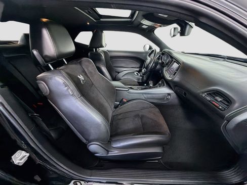 Used 2021 Dodge Challenger R/T Scat Pack RWD image 31
