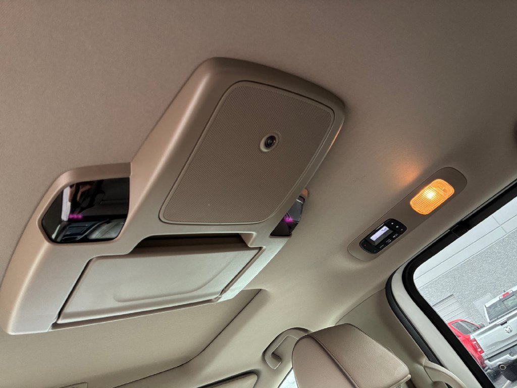 Used 2024 Honda Odyssey Elite image 23