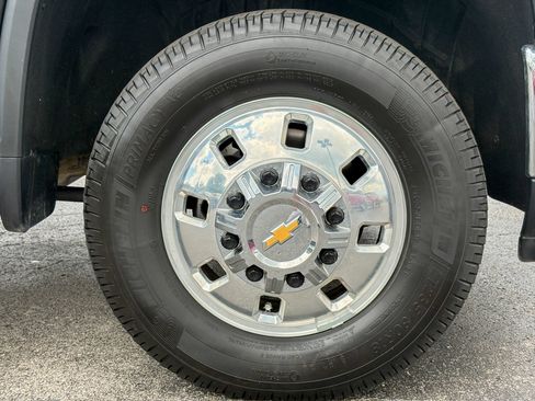 Used 2025 Chevrolet Silverado 3500 LTZ w/ LTZ Convenience Package AWD/4WD image 41