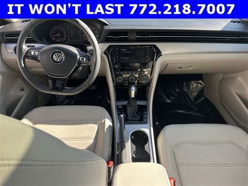 Certified 2022 Volkswagen Passat 2.0T SE image 13