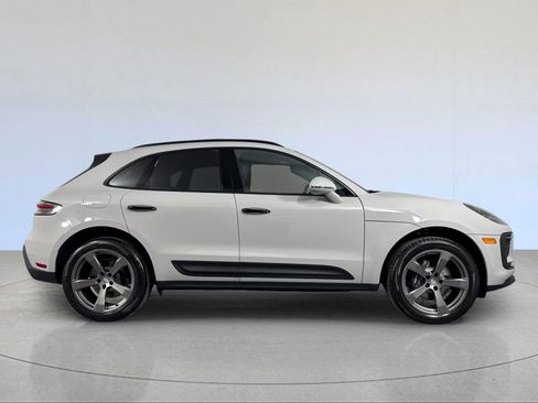 New 2026 Porsche Macan image 9