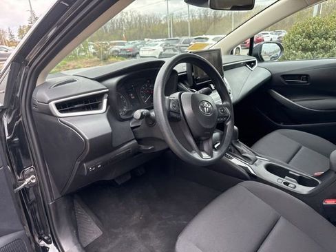 Used 2025 Toyota Corolla LE image 24