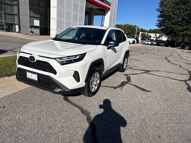 Used 2025 Toyota RAV4 LE AWD/4WD image 2