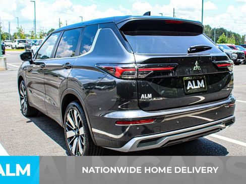 Used 2025 Mitsubishi Outlander SE FWD image 5