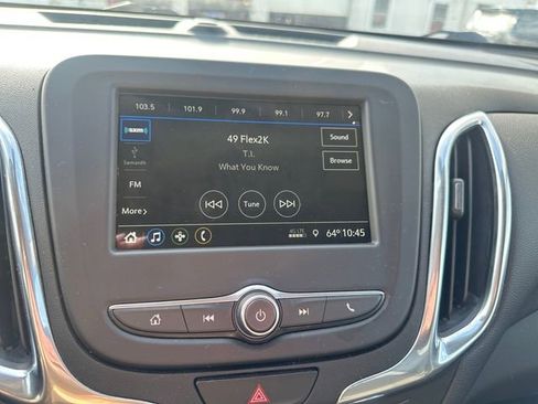 Used 2019 Chevrolet Equinox LT w/ Driver Convenience Package image 23