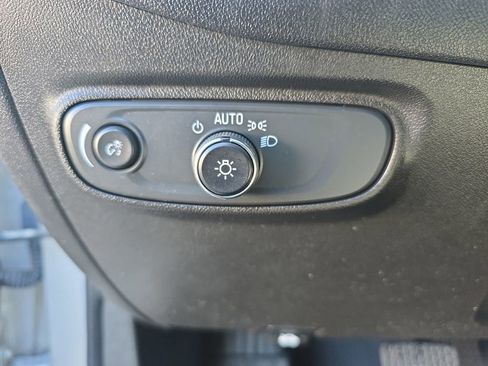 Used 2022 Chevrolet Equinox LT image 24