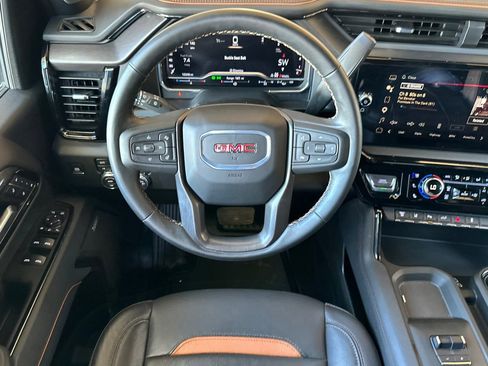 Certified 2025 GMC Sierra 2500 AT4 AWD/4WD image 15