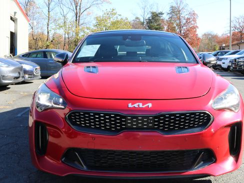 Used 2019 Kia Stinger GT2 image 2