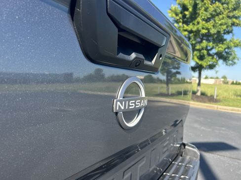 Used 2025 Nissan Frontier SV RWD image 27