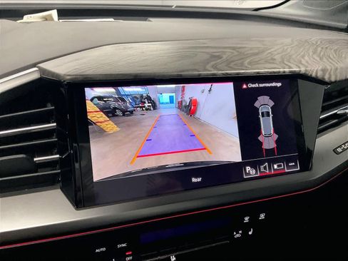 Used 2024 Audi Q4 e-tron Premium Plus w/ Premium Plus image 22