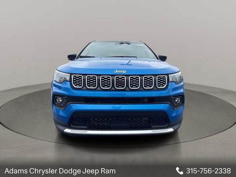 Used 2025 Jeep Compass Limited AWD/4WD image 2