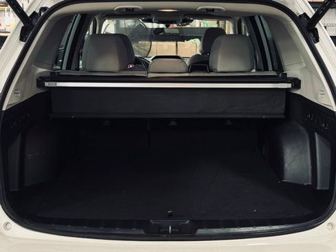 Used 2022 Subaru Forester Premium image 11