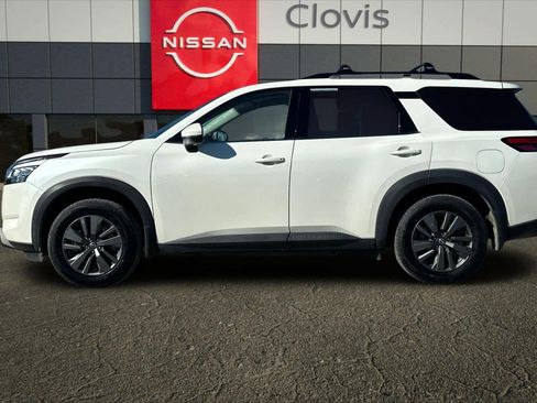 Certified 2022 Nissan Pathfinder SV image 6