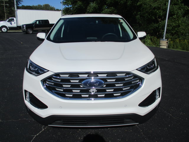 Certified 2024 Ford Edge Titanium w/ Equipment Group 301A AWD/4WD image 5