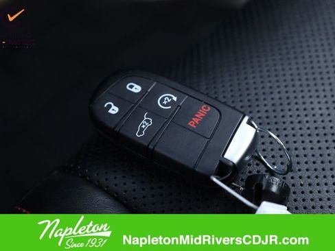 Certified 2025 Dodge Durango GT image 29