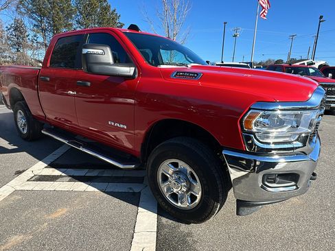 Used 2024 RAM 2500 Big Horn w/ Bed Utility Group image 5