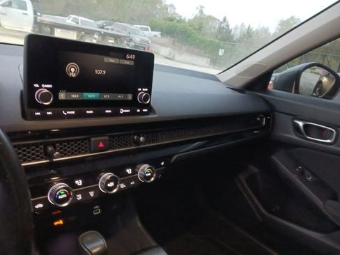 Used 2022 Honda Civic EX image 7